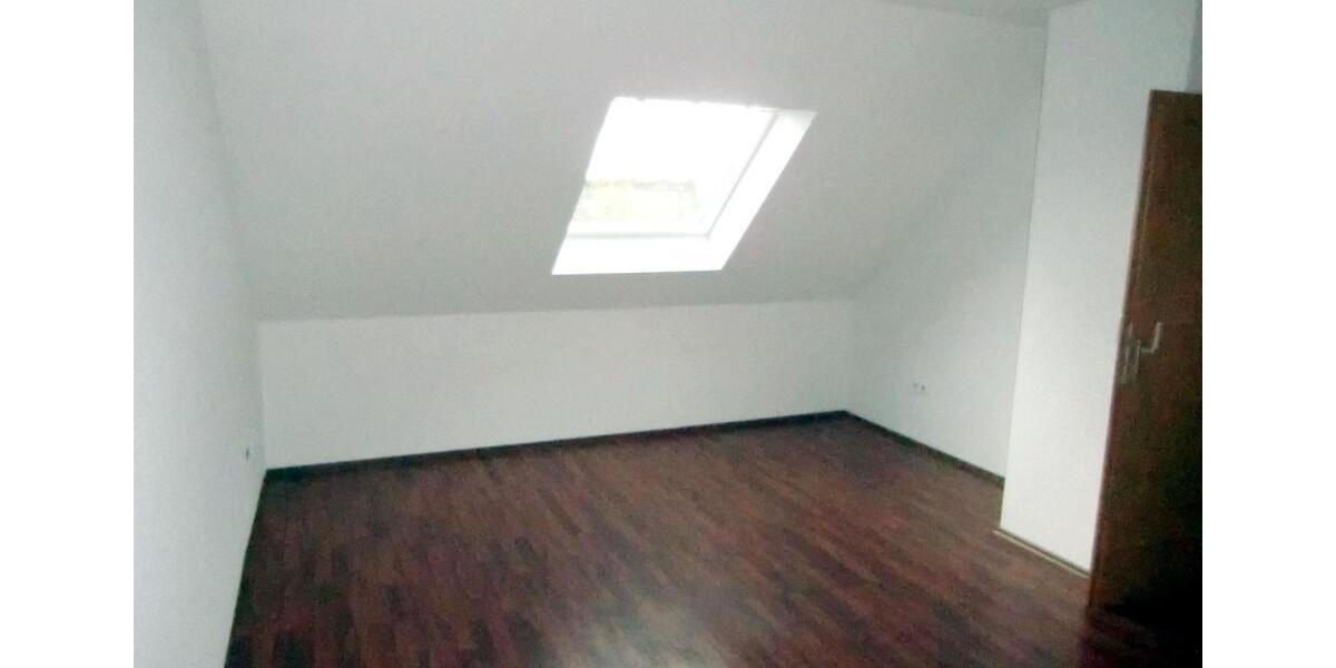 Dachgeschoßwohnung Gladbeck Brauck - 2.5 Zimmer, 80 m&sup2;, 480&euro; | Angebot:25391629