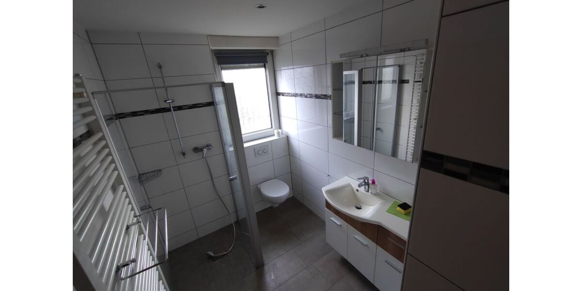 Provisionsfrei* Geräumiges, solides 2-FH mit Keller in Top Lage !!! - Zweifamilienhaus Wesel | Angebot:25566115