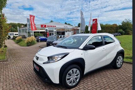 Toyota Aygo (X) 16.799 km 15.199 &euro; Ratingen 40882