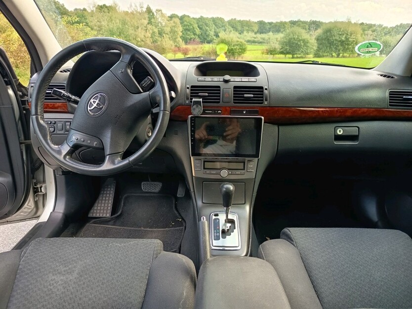 Toyota Avensis 215.000 km 7.000 € Dinslaken 46535