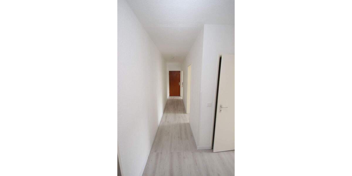 Zentral gelegene 4-Zimmer- Wohnung mit Balkon in Hochparterre 4 zimmer