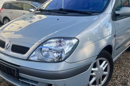 Renault Scenic 147.000 km 1.790 € Duisburg 47059