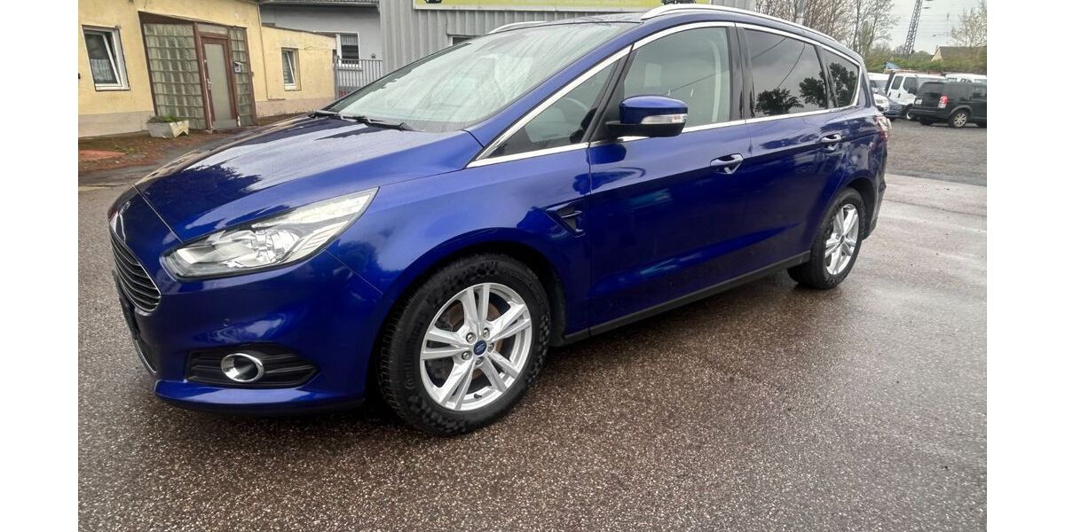 Ford S-Max 143.356 km 9.950 &euro; Essen 45326