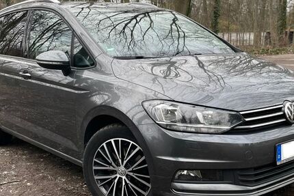 VW Touran 195.000 km 15.650 &euro; Oberhausen 46119