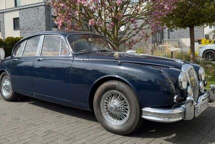 Jaguar Daimler 75.000 km 19.900 &euro; Essen 45356