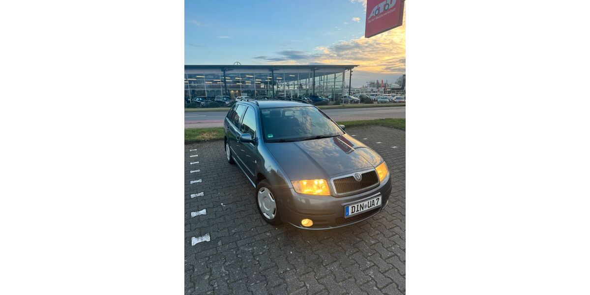 Skoda Fabia 221.500 km 1.700 &euro; Dinslaken 46535
