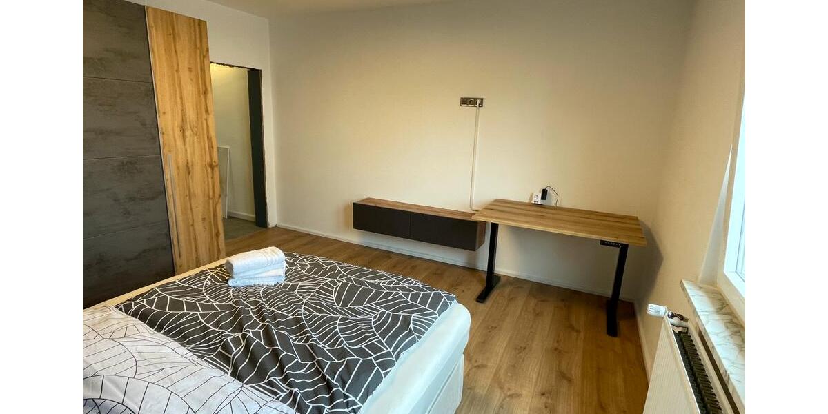 Exclusiv möbilierte Wohnung. Zentrale Lage 3 zimmer