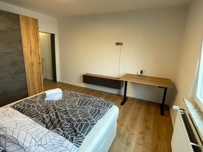 Exclusiv möbilierte Wohnung. Zentrale Lage zimmer