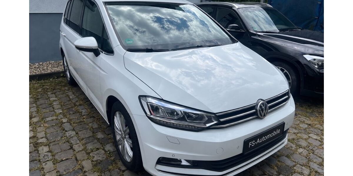 VW Touran 128.000 km 13.999 &euro; Recklinghausen 45663