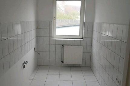 Wohnung Gelsenkirchen Gelsenkirchen-Mitte - 3 Zimmer, 81 m&sup2;, 550&euro; | Angebot:26335328
