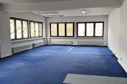 Büro in Krefeld 1.425 € 150 m²