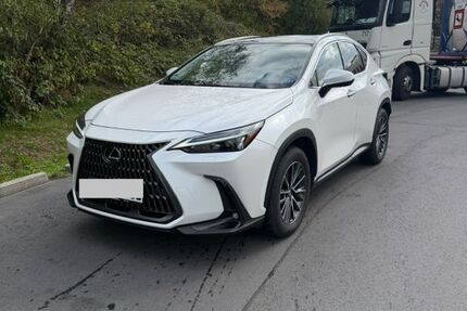 Lexus NX 350h 22.000 km 46.500 &euro; Dinslaken 46537