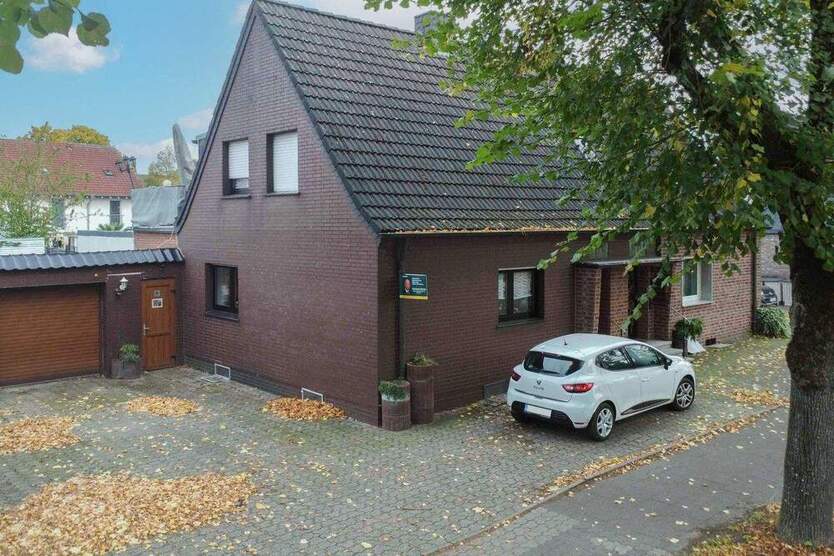 Doppelhaushälfte in Moers-Hochstraß Schöne Lage! Schöner Preis! 6 zimmer