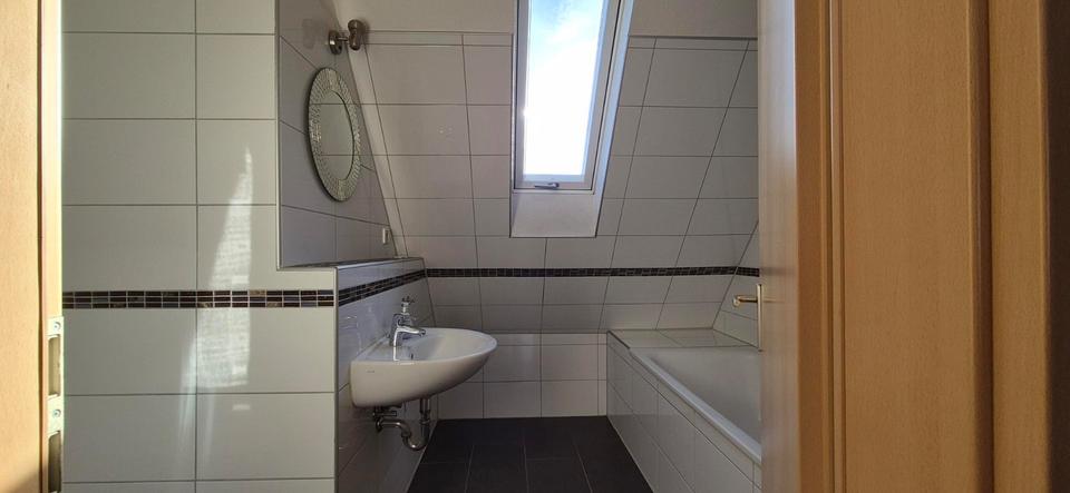 Dachgeschoßwohnung Herne - 5 Zimmer, 130 m&sup2;, 790&euro; | Angebot:26166754