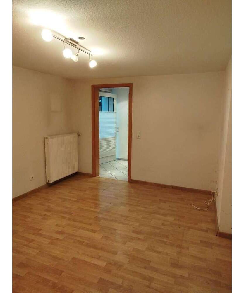 Haus zum Mieten in Düsseldorf 1.149 € 70 m²