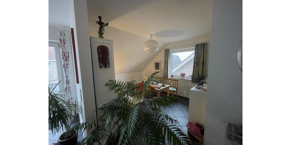 Geräumige 2-Zimmer-DG-Wohnung mit Galerie & Balkon in bester Wohnlage von Rheinberg 2 zimmer