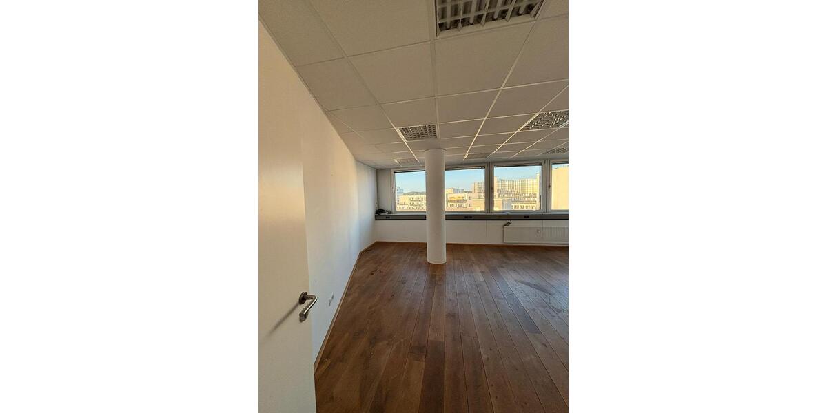 Büro in Düsseldorf Grafenberger Allee zimmer
