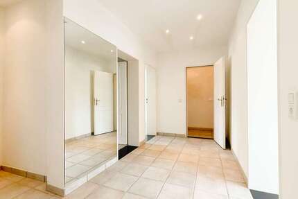 Wohnung Düsseldorf Pempelfort - 1 Zimmer, 78 m&sup2;, 1.311&euro; | Angebot:26971486