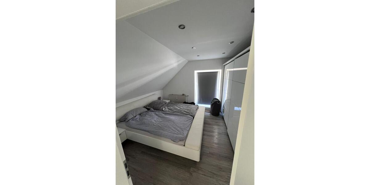 Dachgeschoßwohnung Mülheim an der Ruhr Dümpten - 2 Zimmer, 42 m&sup2;, 550&euro; | Angebot:25407462