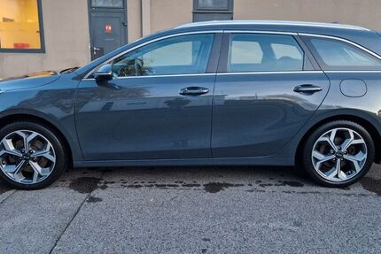 Kia ceed Sportswagon 95.000 km 11.987 &euro; Gelsenkirchen 45881