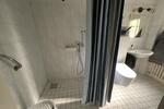 Großzügige 3-Zimmer-Erdgeschoss-Wohnung mit Balkon, Dusche, Wanne und Laminat