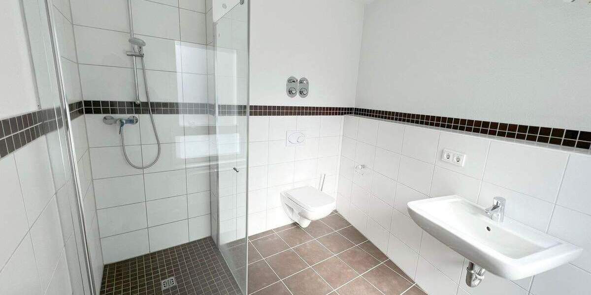 Hochwertige moderne Traumwohnung! Terrasse! Erdgeschoss! 3 zimmer