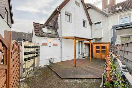 Modernisiertes Einfamilienhaus mit PKW-Stellplatz für kleine Familien 4 zimmer