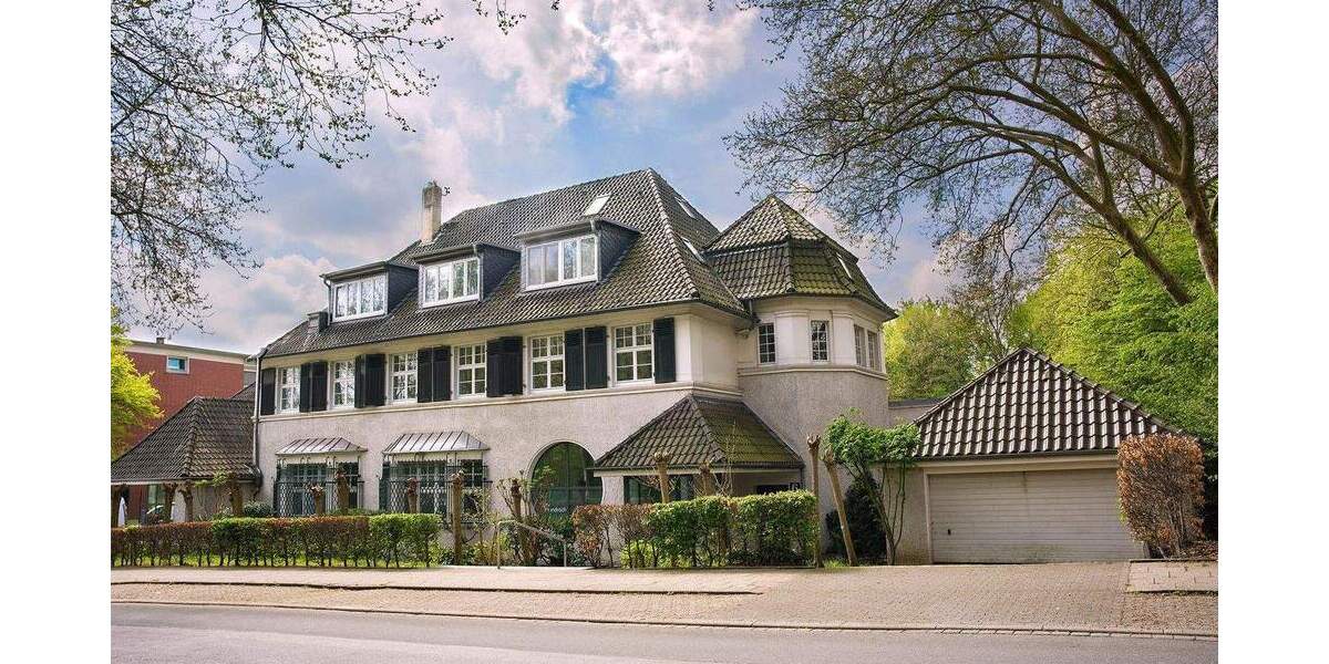 Exklusive 218 qm Altbauwohnung mit großer Dachterrasse und Wintergarten - renoviert - provisionsfrei 5 zimmer