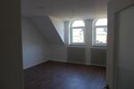 Dachgeschoßwohnung Düsseldorf Stadtbezirk 7 - 4 Zimmer, 96 m&sup2;, 1.200&euro; | Angebot:25478974