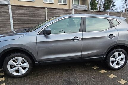Nissan Qashqai 87.000 km 15.700 &euro; Oberhausen 46049