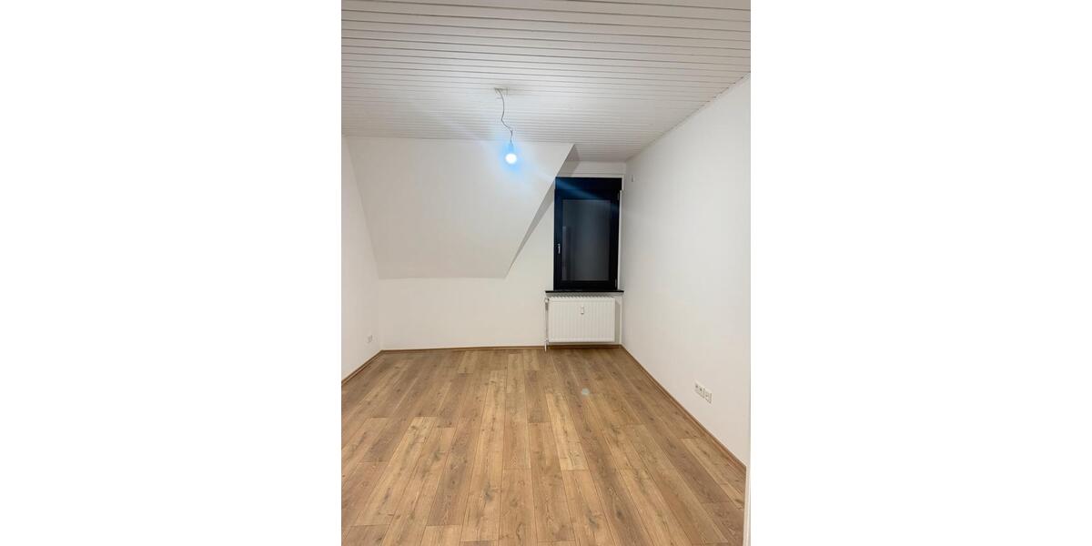 Etagenwohnung Oberhausen Alsfeld - 4 Zimmer, 85 m&sup2;, 1.300&euro; | Angebot:25195491