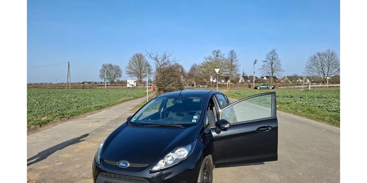 Ford Fiesta 135.000 km 2.799 &euro; Duisburg 47239