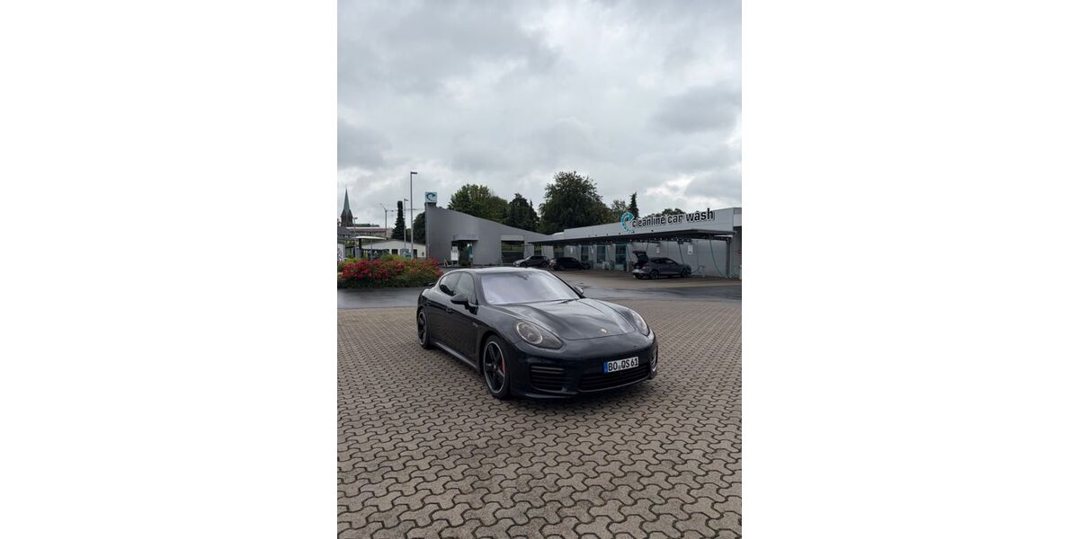 Porsche Panamera 197.000 km 31.900 &euro; Bochum 44793