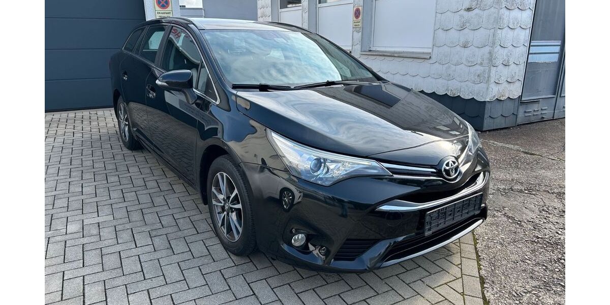 Toyota Avensis 167.000 km 8.990 € Herten 45699