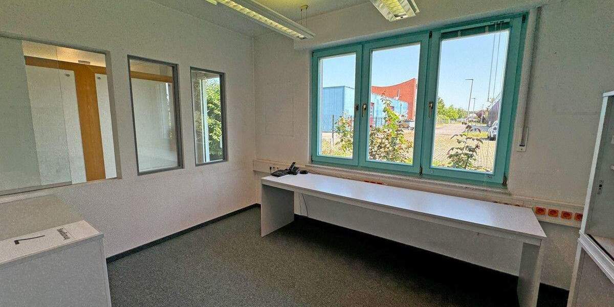 Gewerbeobjekt Voerde Holthausen - 7 Zimmer, 140 m&sup2;, 390.000&euro; | Angebot:25154929