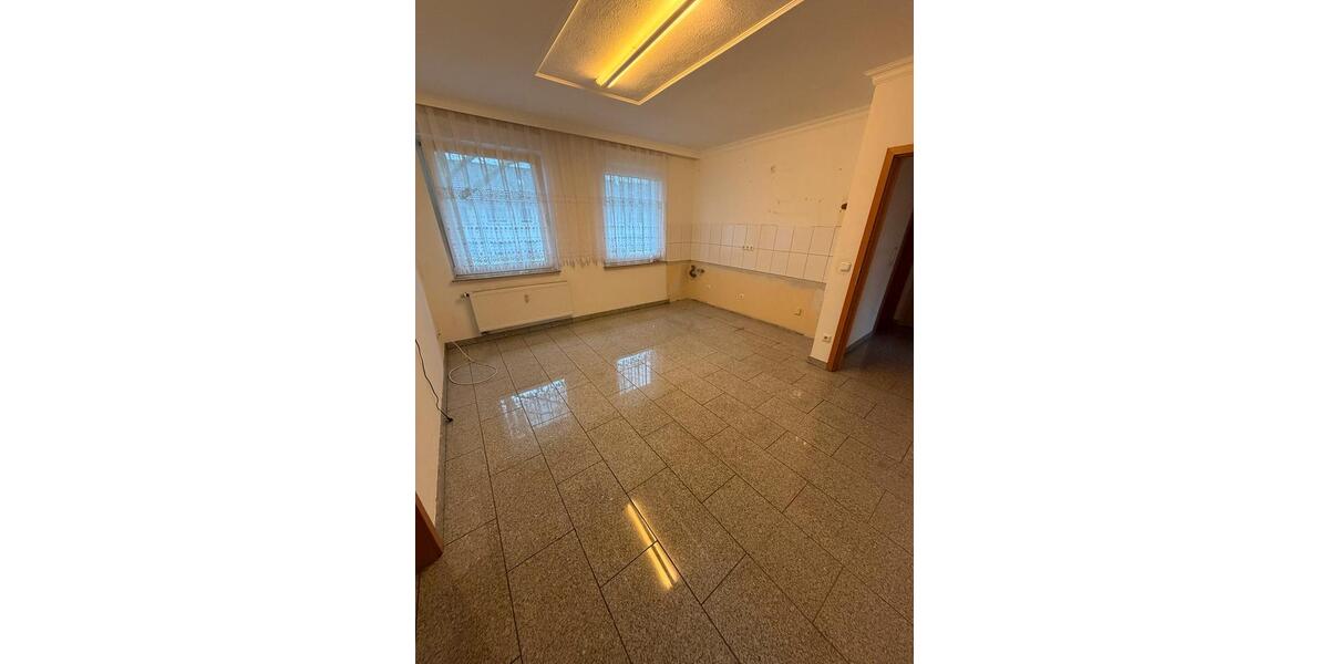 Etagenwohnung Essen Stadtbezirk VI - 4 Zimmer, 100 m&sup2;, 1.000&euro; | Angebot:25596582