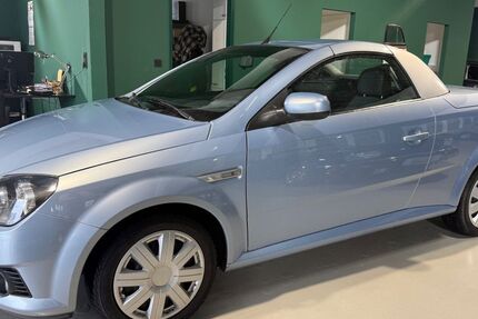 Opel Tigra 120.000 km 2.400 &euro; Recklinghausen 45659