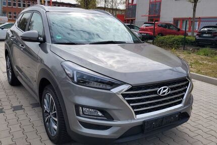 Hyundai TUCSON 110.000 km 17.500 &euro; ESSEN 45307