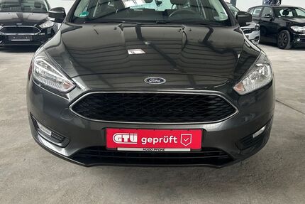 Ford Focus 95.285 km 7.990 € Oberhausen 46149