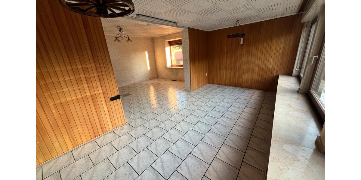 Reihenhaus Duisburg Hochheide - 3 Zimmer, 95 m&sup2;, 285.000&euro; | Angebot:25299495