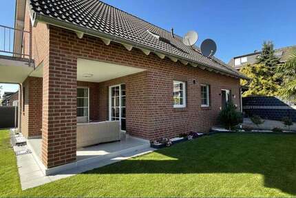 Haus zum Mieten in Kamp-Lintfort 2.500 € 198.54 m²