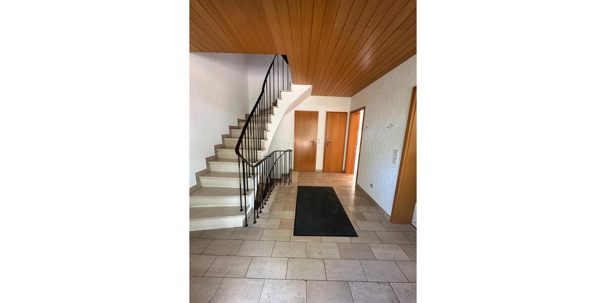 Reihenhaus Meerbusch Kierst - 5.5 Zimmer, 135 m&sup2;, 1.749&euro; | Angebot:26358631