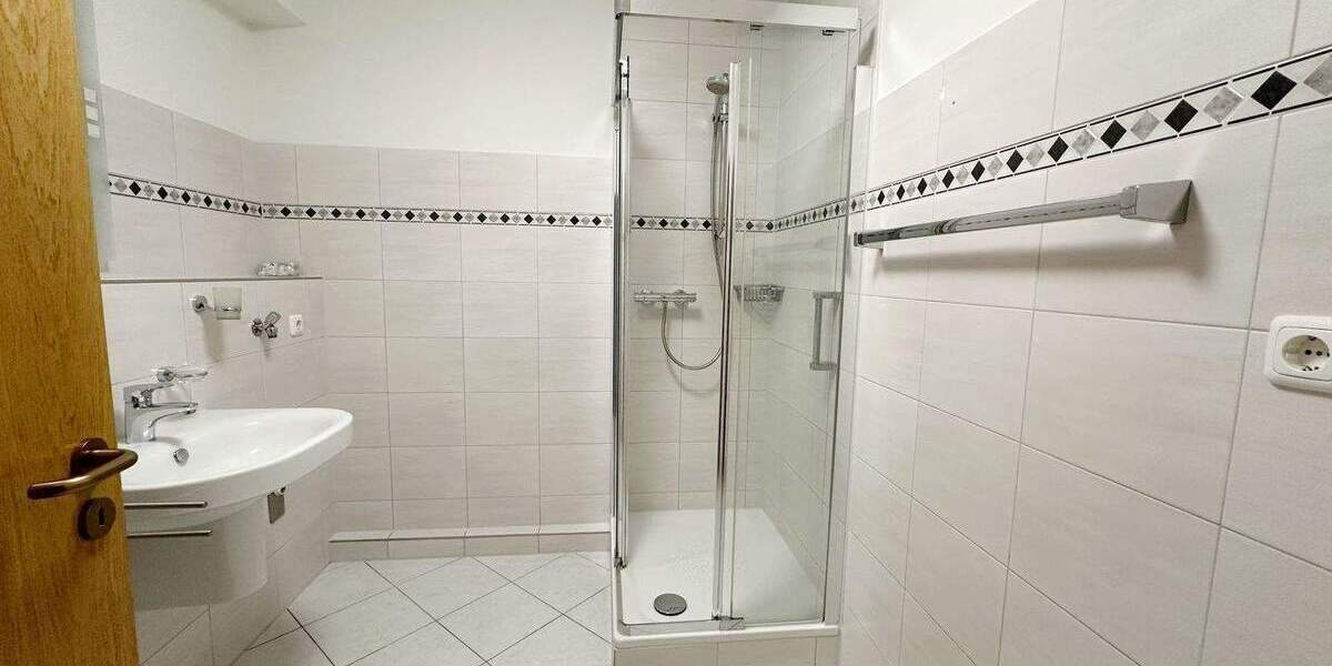 Etagenwohnung Essen Bergerhausen - 2 Zimmer, 62 m&sup2;, 210.000&euro; | Angebot:24990749