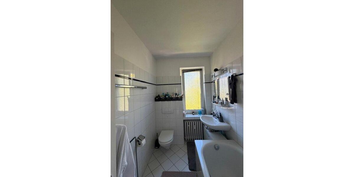 Etagenwohnung Düsseldorf Niederkassel - 2.5 Zimmer, 66 m&sup2;, 450.000&euro; | Angebot:27101445
