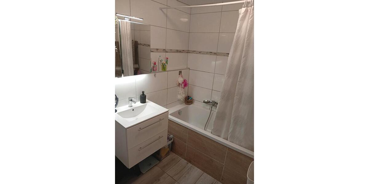 Reihenhaus Duisburg Rheinhausen - 3 Zimmer, 100 m&sup2;, 255.000&euro; | Angebot:27096478