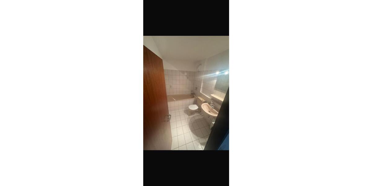Hochparterre Duisburg Duisburg-Mitte - 2 Zimmer, 40 m&sup2;, 500&euro; | Angebot:26341764