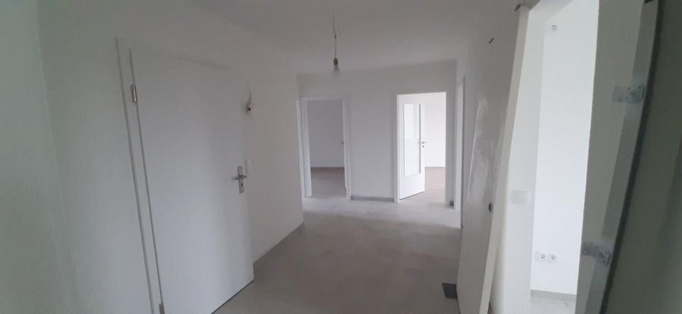 Frisch renovierte Dachgeschosswohnung 4 zimmer