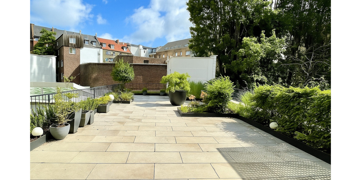 Urbaner Wohntraum: Luxuriöse Maisonette-Wohnung mit Einbauküche, großer Terrasse & Stellplätzen 3 zimmer