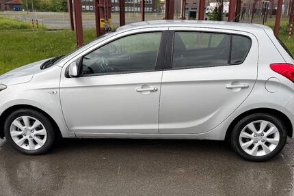 Hyundai i20 145.000 km 4.400 &euro; Essen 45141