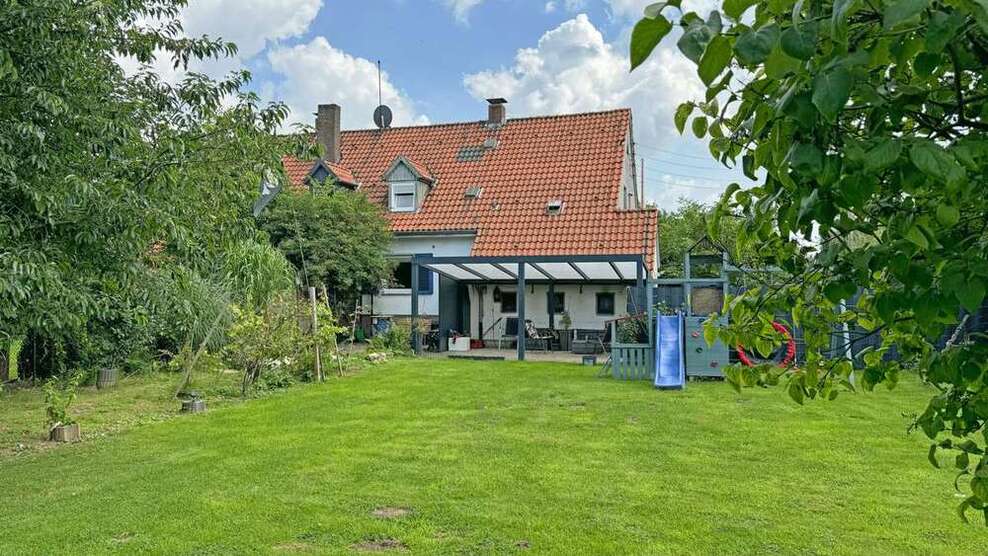 Haus zum Kaufen in Voerde 245.000 € 68.22 m²